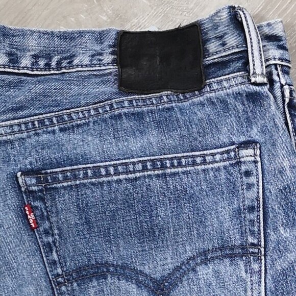 COPY - Levi's Men's 508 Size 36/32 Straight Leg Medium Wash Blue Jeans - Picture 1 of 15